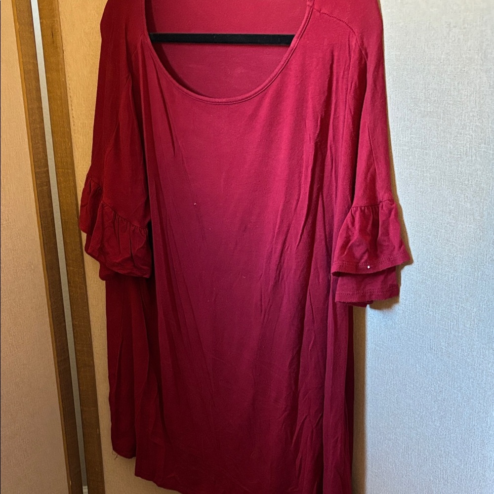 Elegant Red Women's Top XL